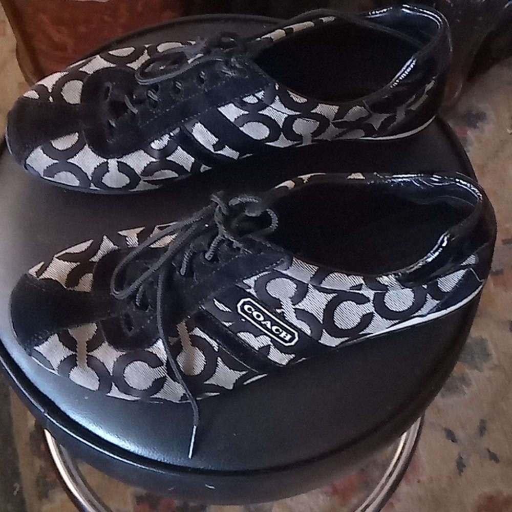 WOMENS COACH KATHLEEN TENNIS SHOES SIZE 9.5
